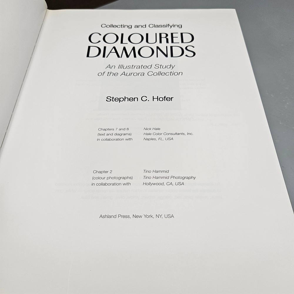 Book - Stephen Hofer "Collecting and Classifying Coloured Diamonds"