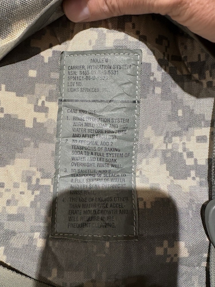 MOLLE II Hydration System Carrier Army Digital Camo