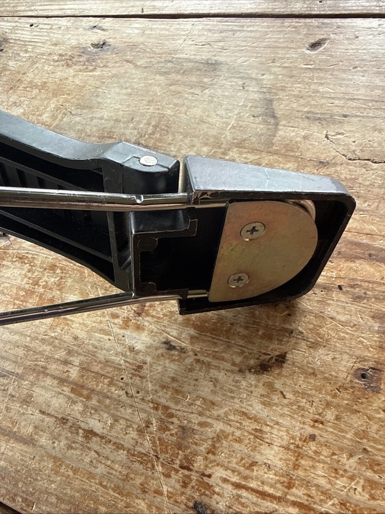 PREMIER CHAIN DRIVEN SINGLE BASS DRUM PEDAL.