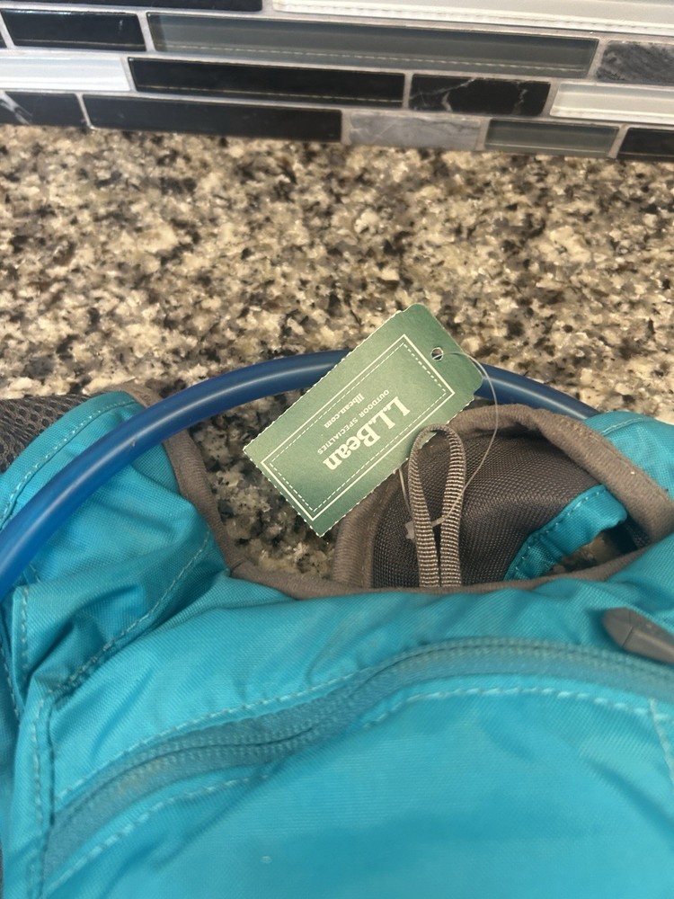 Camelbak Aurora Teal Blue Hydration Backpack New With Tags 2L