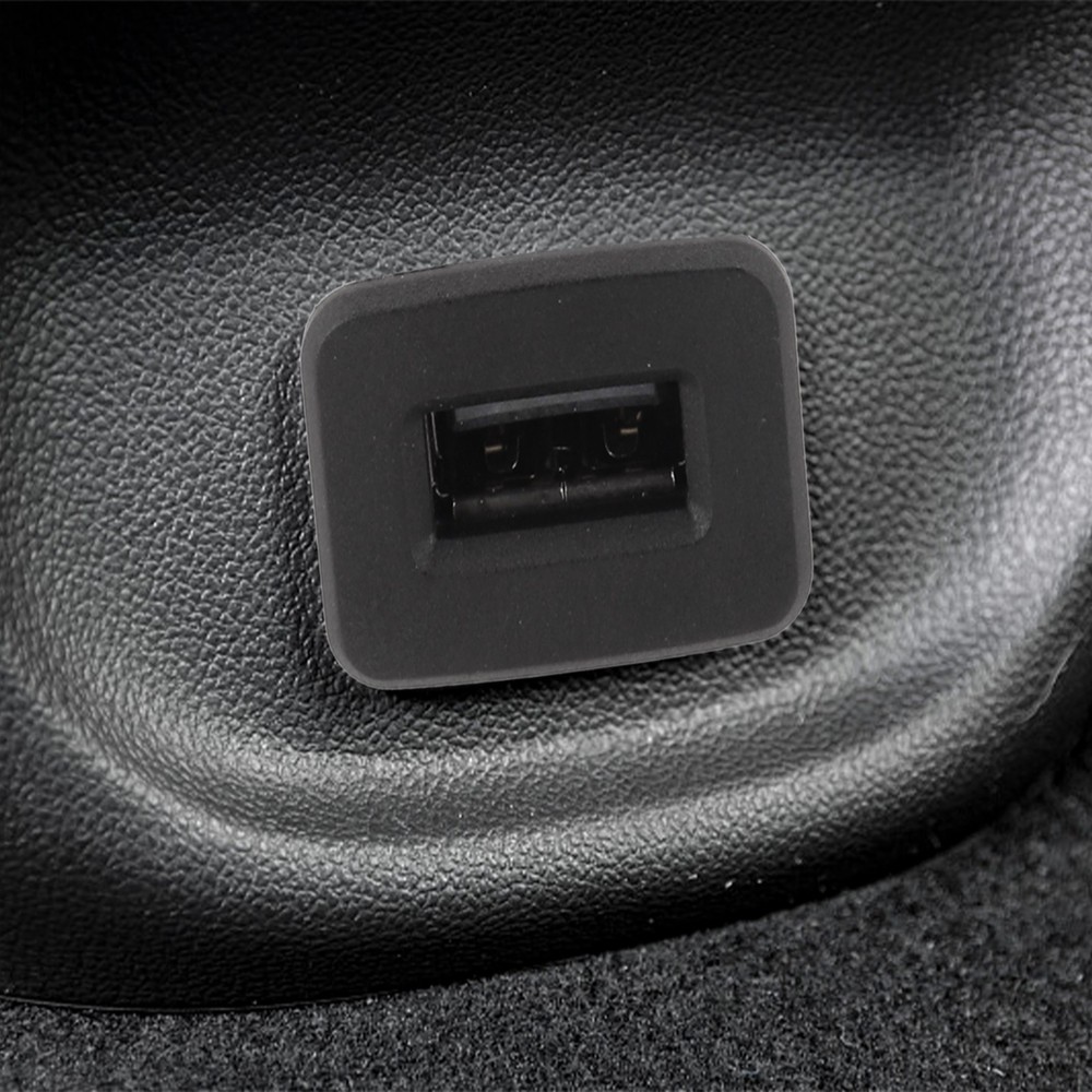 Easy to Use USB Female Base 2P Socket for Quick and Effortless Installation