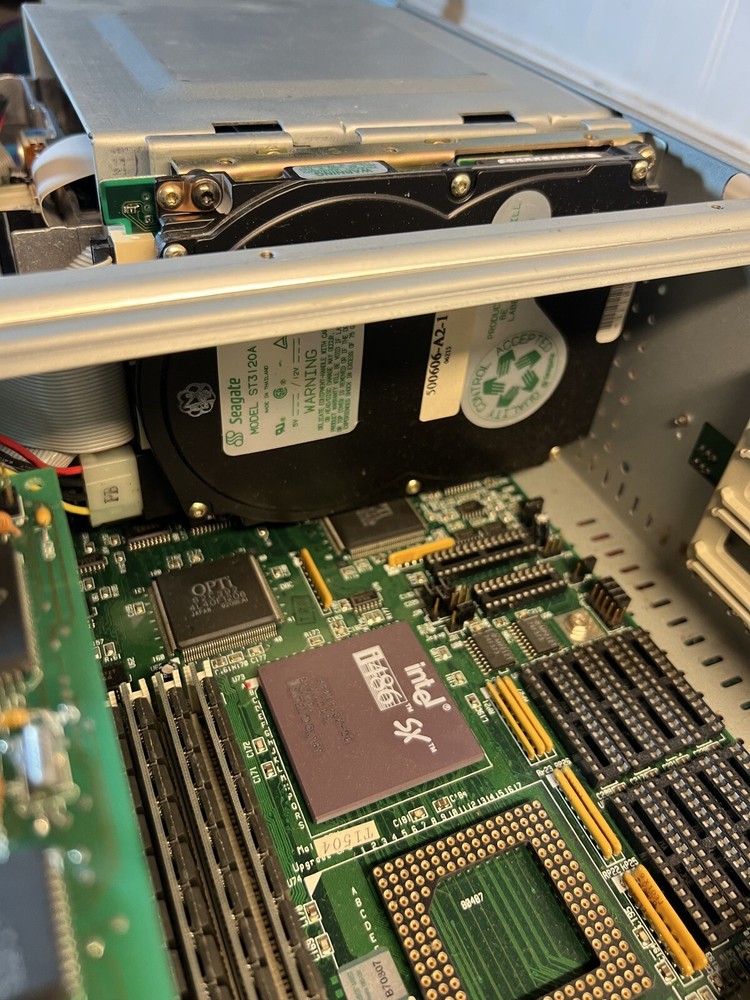 Vintage Packard Bell PB400 Pack-Mate PMX220 Desktop Computer