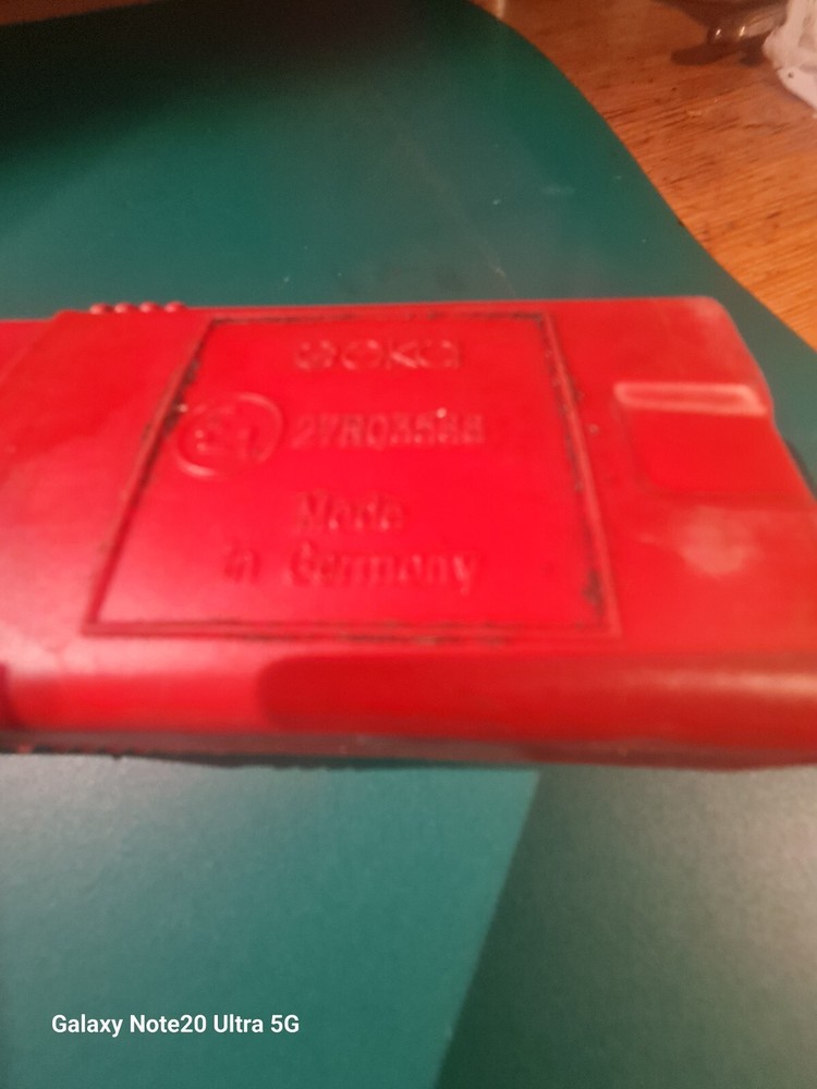 Compact An Foldable Warning Triangle. Great Condition