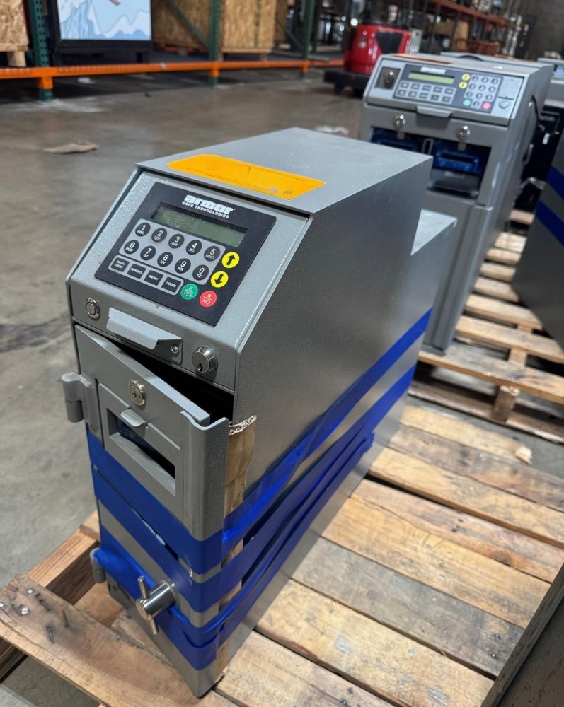 Armor Safe Technologies CacheSYSTEM CS Compact 2200 Cash Counting Smart Safe