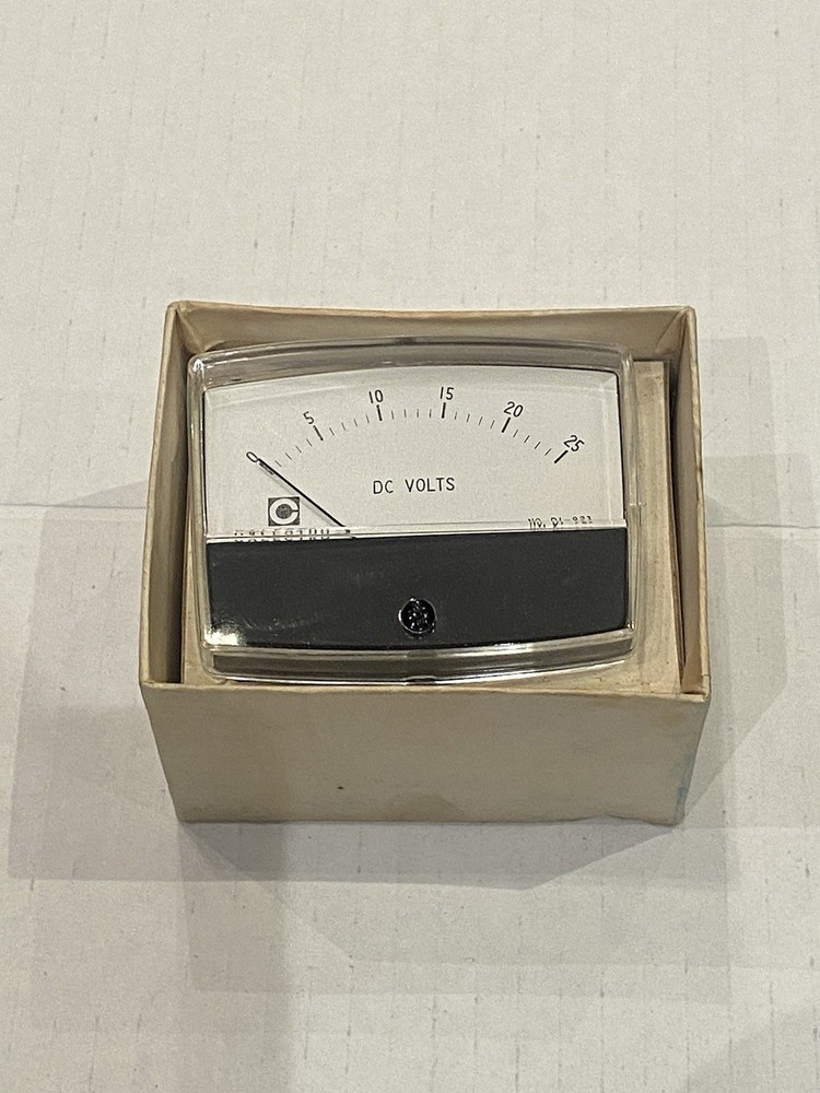 Calectro D1-925 Precision Meter