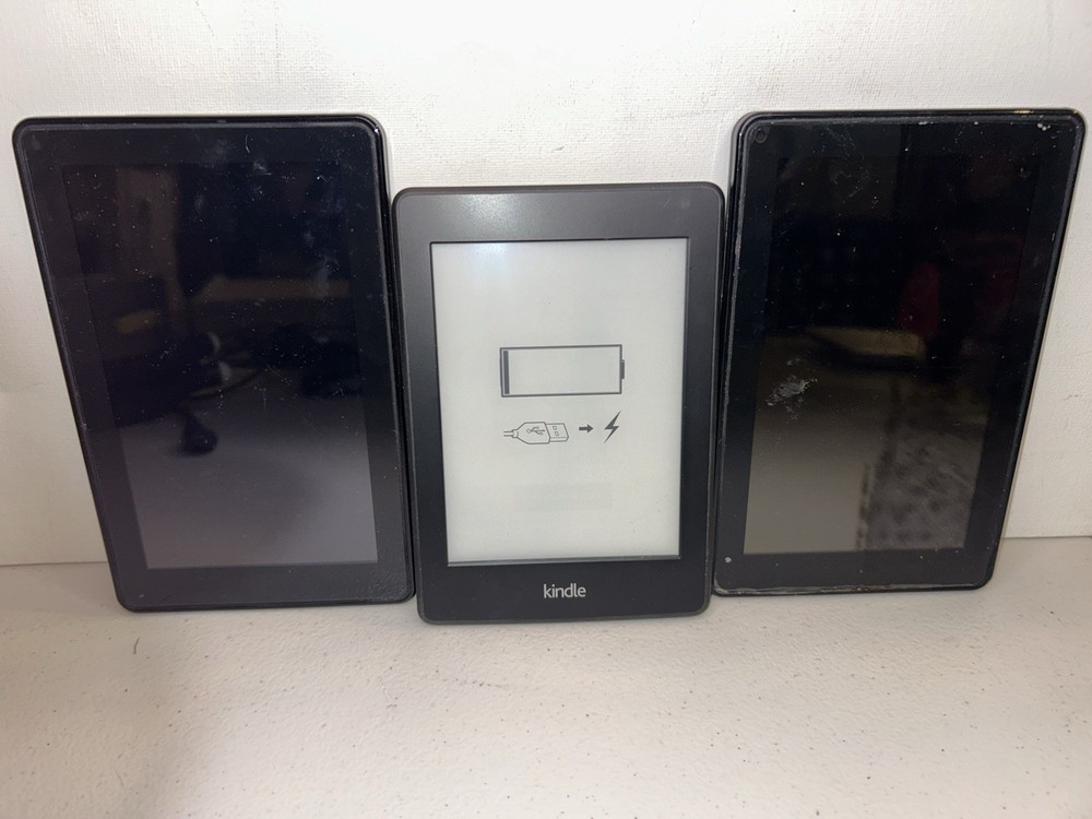 Lot 3 Amazon Kindle eBook Readers