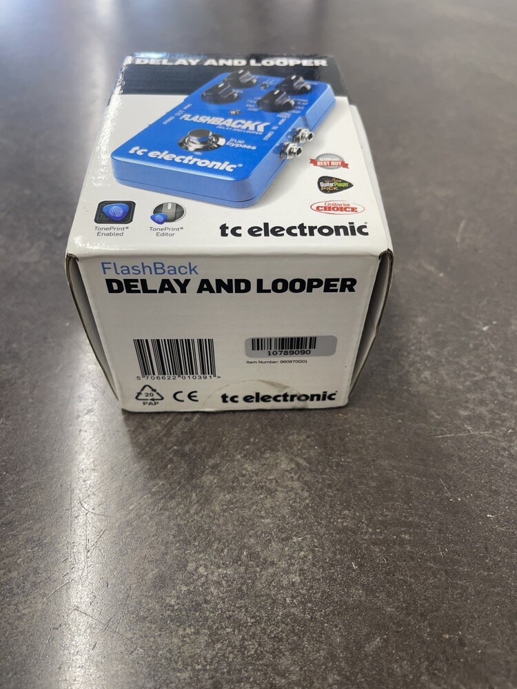 TC ELECTRONIC FLAHBACK DELAY AND LOOPER