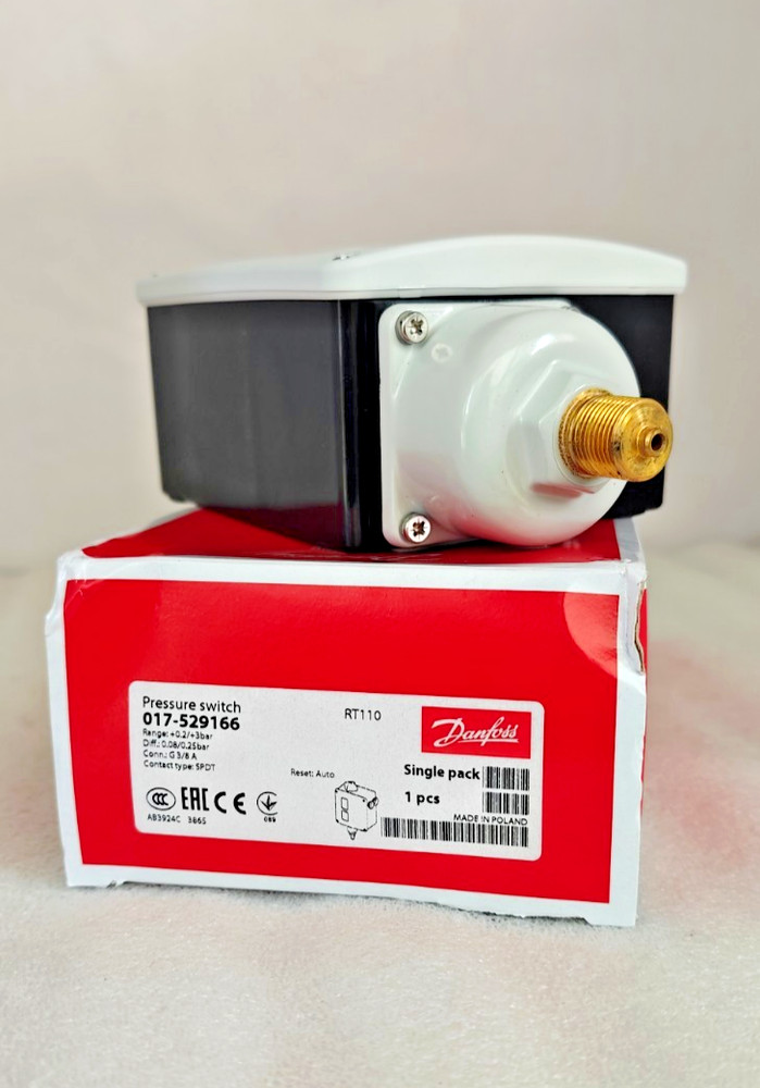 017-529166 Danfoss Pressure Switch, RT110.