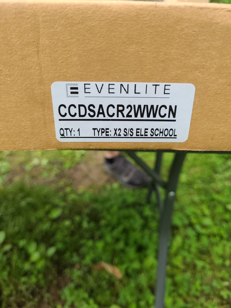 LOT OF 6 EMERGENCEY EXIT SIGNS ALL DIFFERENT