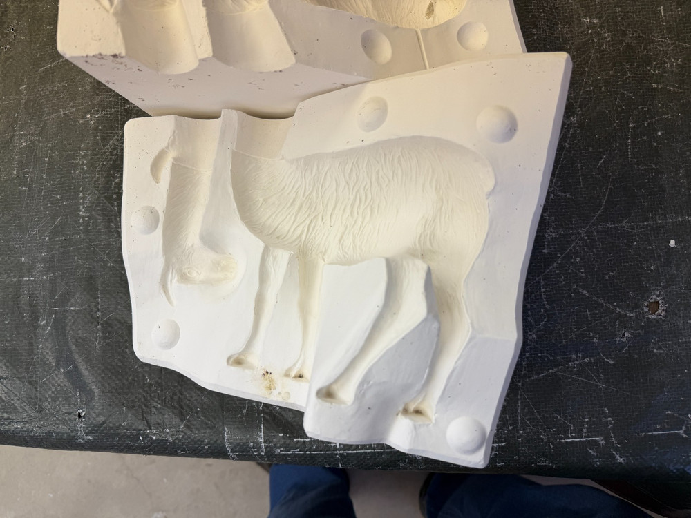 VINTAGE OLD WEST CERAMIC MOLD #OW-1 LARGE LLAMA