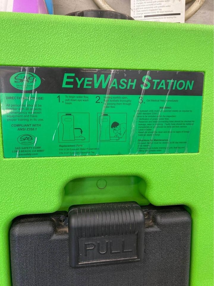 Eyewash Station 9 Gallon Portable