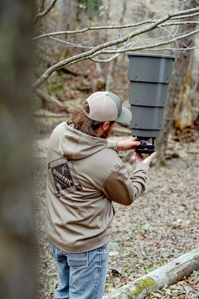 Smart Bluetooth Deer Feeder - 30Lb Capacity, Timer & Collapsible Design