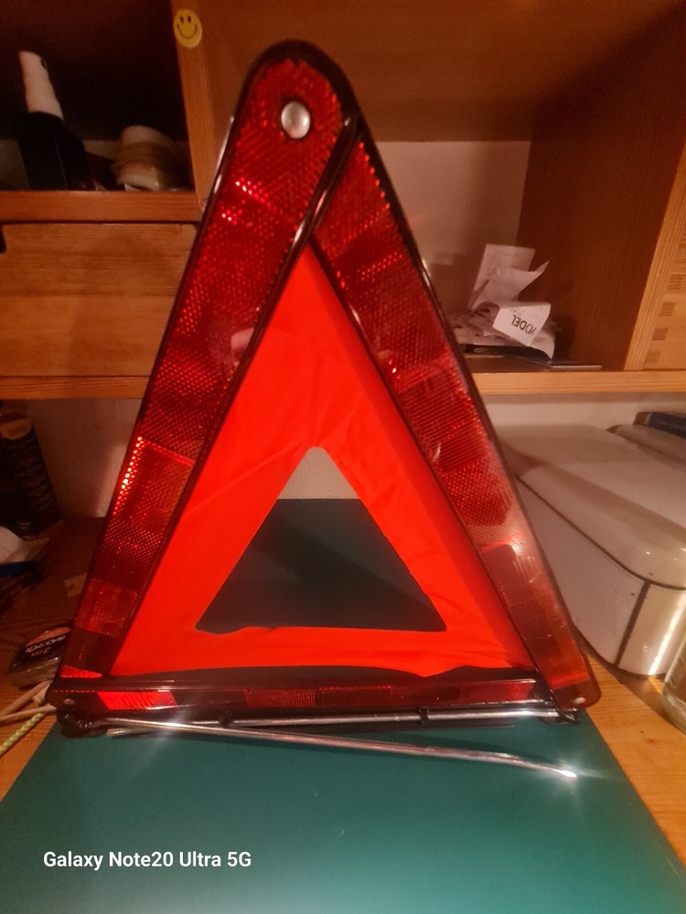 Compact An Foldable Warning Triangle. Great Condition