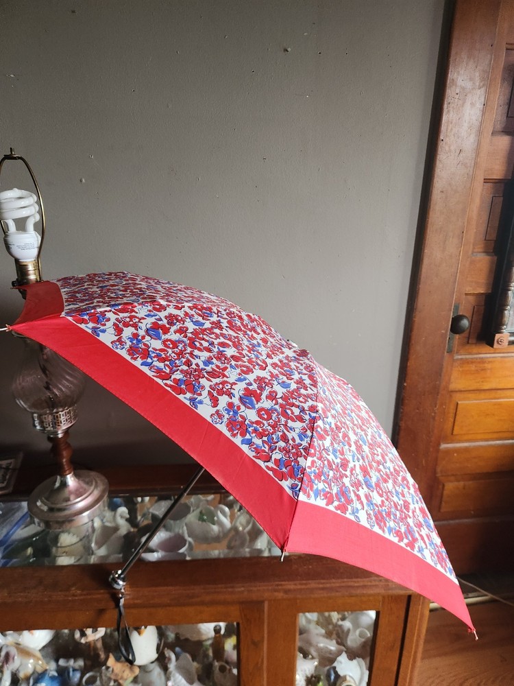 Floral Pattern Women's Folding Compact Umbrella • Blue, White, & Red Colored