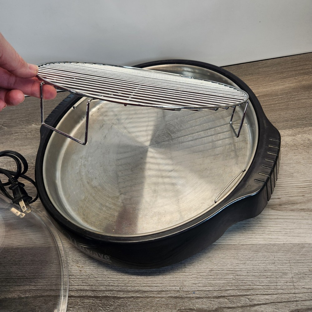 Black Used Nuwave Oven With Cooking Rack