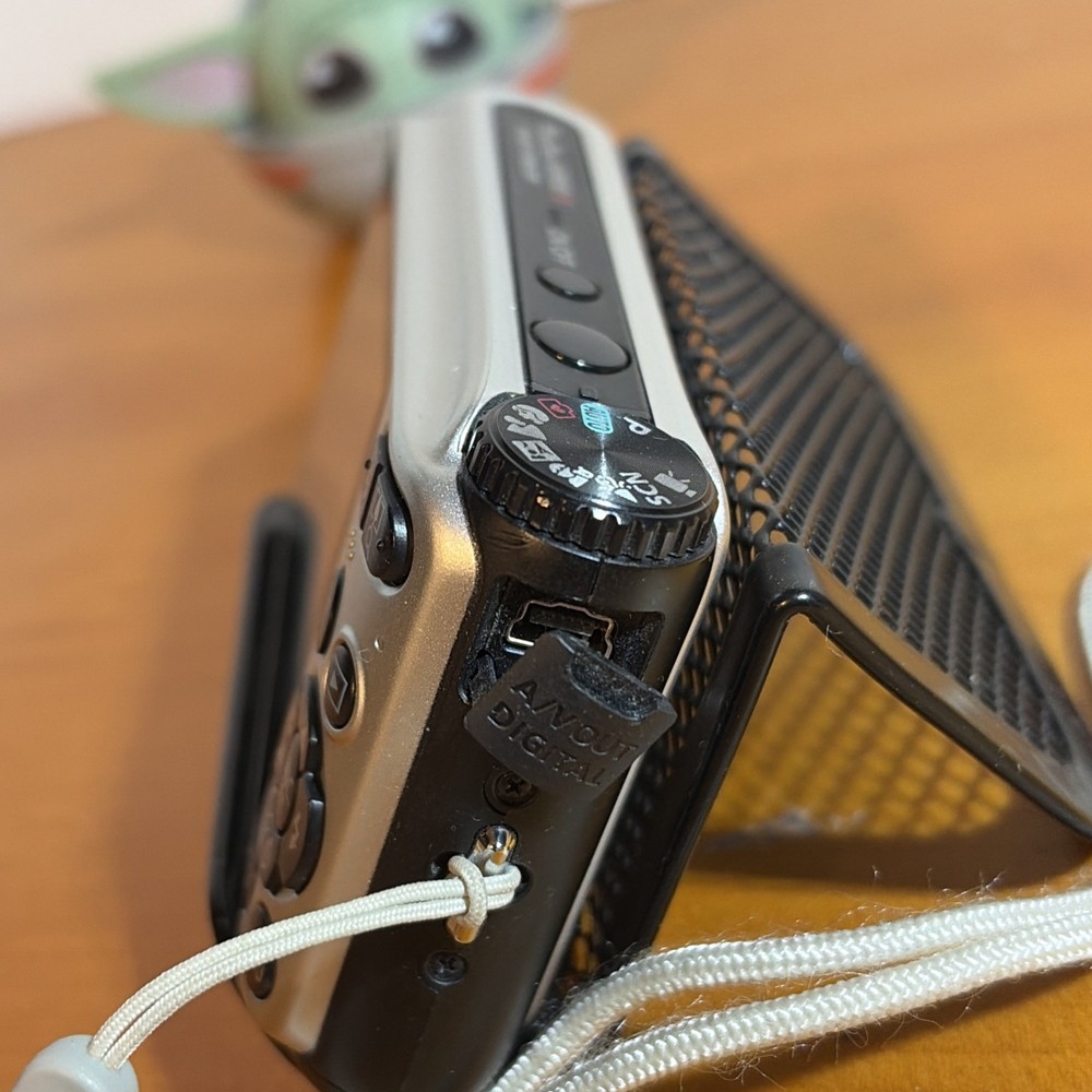 Canon PowerShot A3000 IS 10.0MP Digital Camera Bundle TESTED"