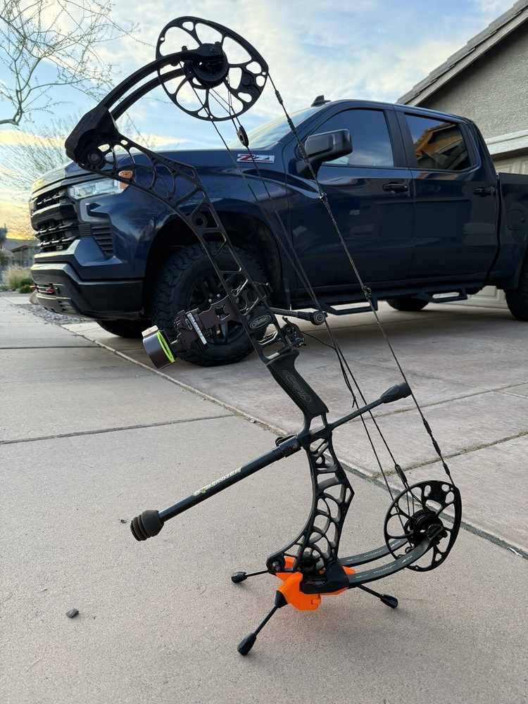 New 2026 Compound Bow Kick Stand (read description)