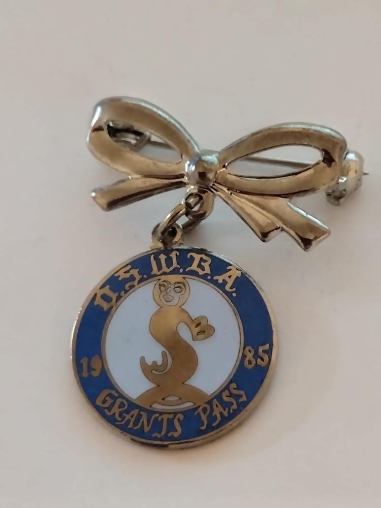 OSWBA Grants Pass 1985 Bowling Dangle Lapel Pin