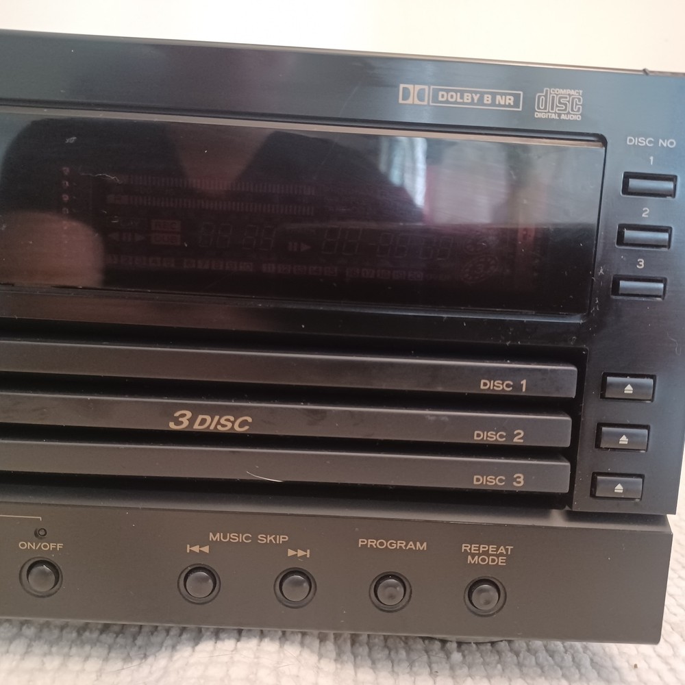 TEAC AD-600 Cassette CD Player Changer Combo - Untested / Powers On