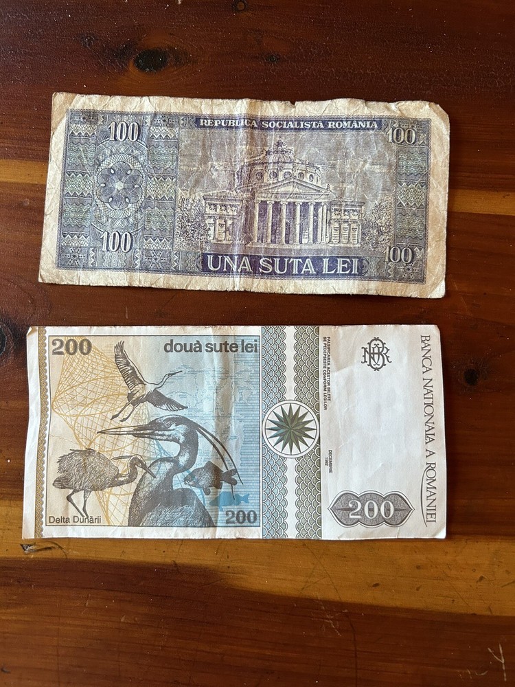 ROMANIA 200 LEI 1992 P 100 UNC