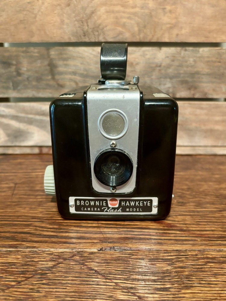 Vintage Kodak Brownie Hawkeye Camera Flash Model