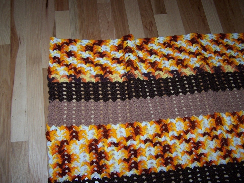 Estate Find CROCHETED AFGHAN 48" X 44"