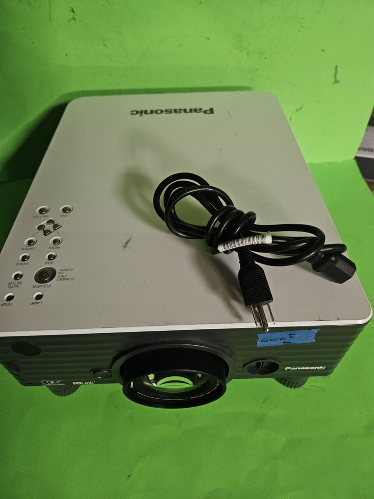 Panasonic PT-D3500U DLP Projector, 790h