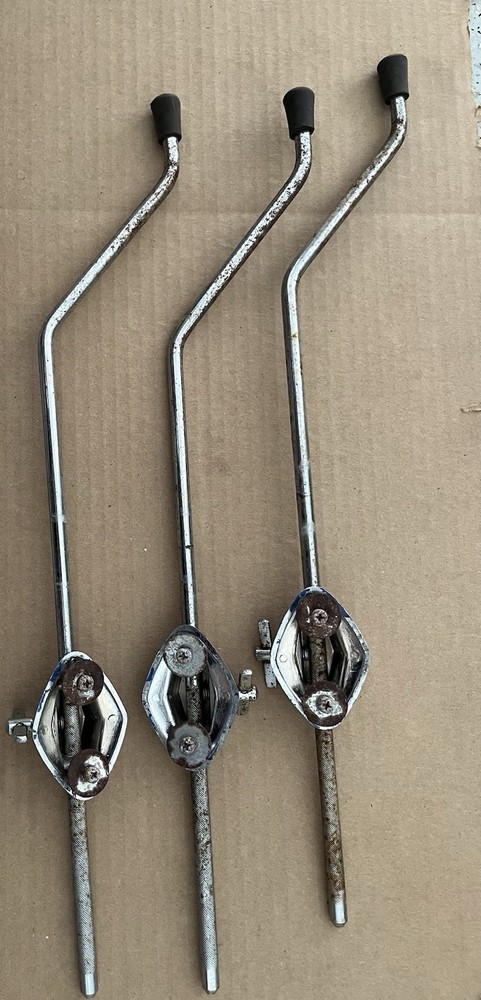 3 Pearl Floor Tom Legs And Brackets