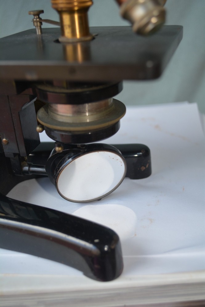 Ernest Leitz Wetzlar Microscope--1929