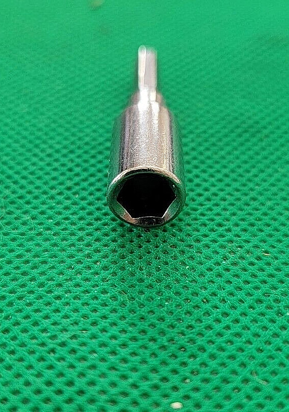 Victorinox 1/8" hex - 1/4" hex bit adapter Cybertools / Electronics screwdriver