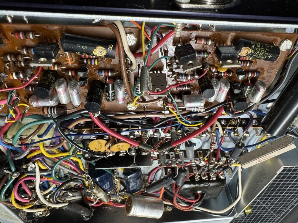 lowery solid state amplifier With Petal