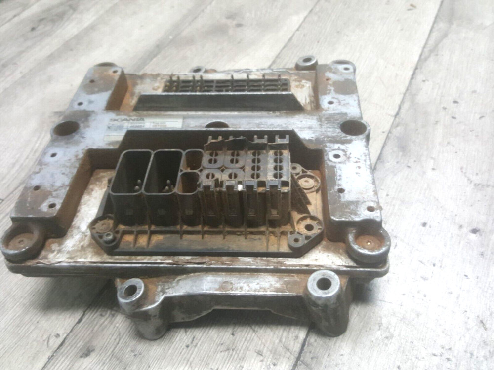 SCANIA ENGINE CONTROL UNIT ECU CORE -ENG TYPE DC1203, 1775095 ( NOT WORKING )