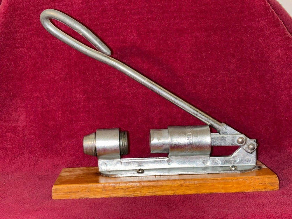 Reed’s Rocket Nut Cracker & Irving Ware Citrus Squeezer
