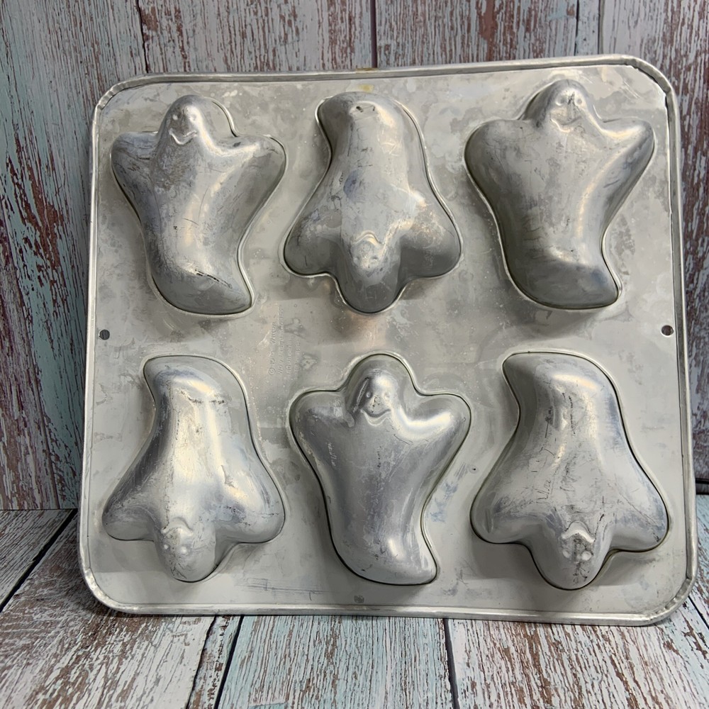 1991 Wilton Mini Ghost Aluminum Cake Pan