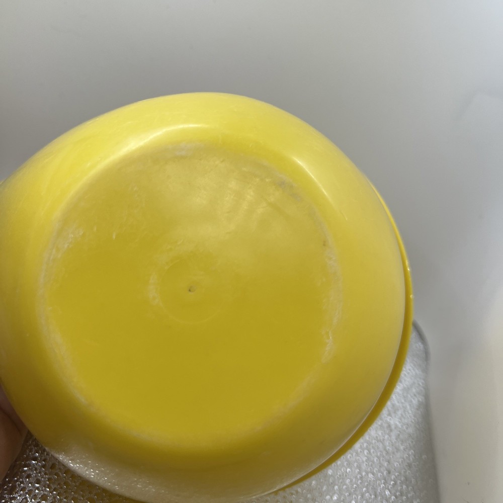 Teardrop Yellow Nesting Mixing Bowls (4)