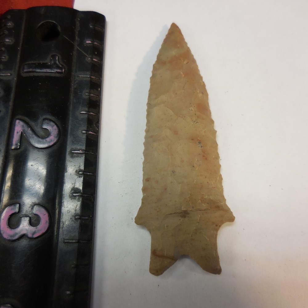 KIRK SERRATED POINT--CLASSIC FORM AND FLAKING