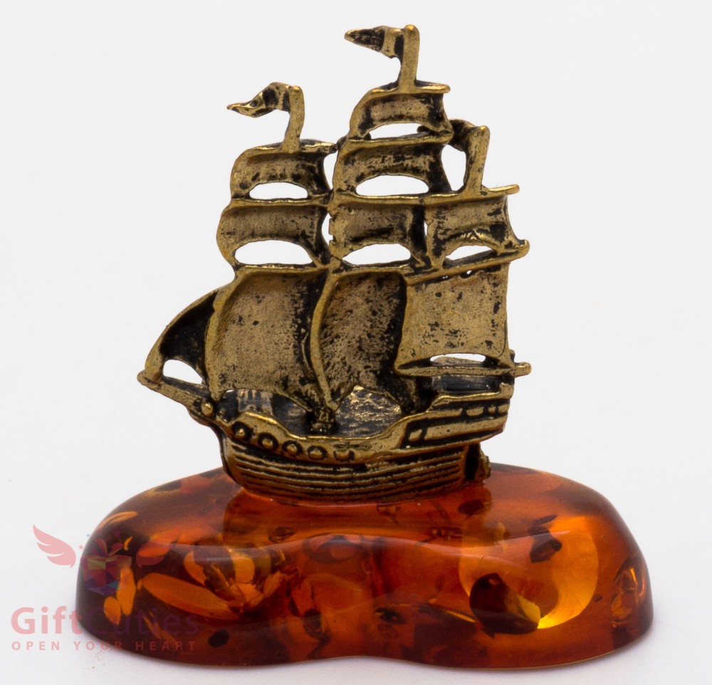 Solid Brass Amber Figurine Caravel Frigate Ship Ironwork