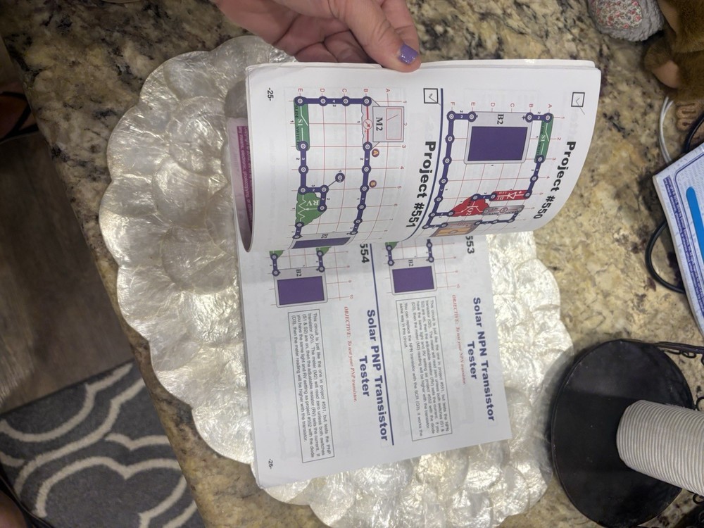 2012 Elenco Snap Circuits Instruction Manual Book Only Projects 512-692
