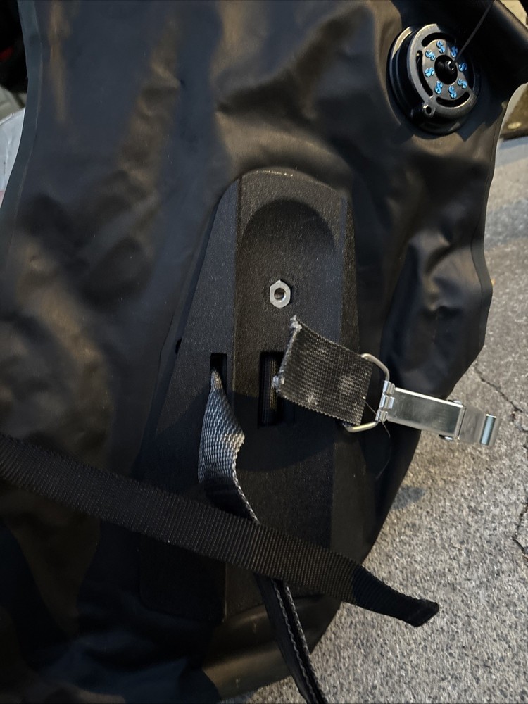 Scubapro Hydros Pro Two One Small One Large Used Untested