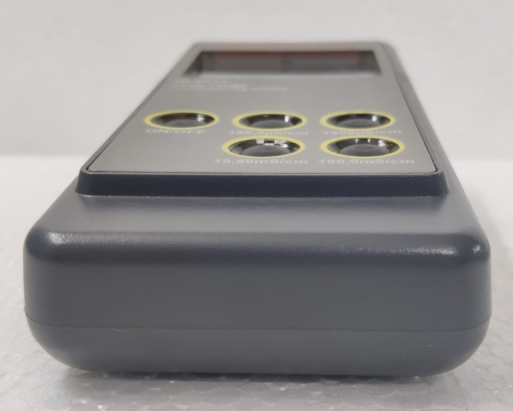 HANNA INSTRUMENTS HI9033 MULTI-RANGE CONDUCTIVITY METER