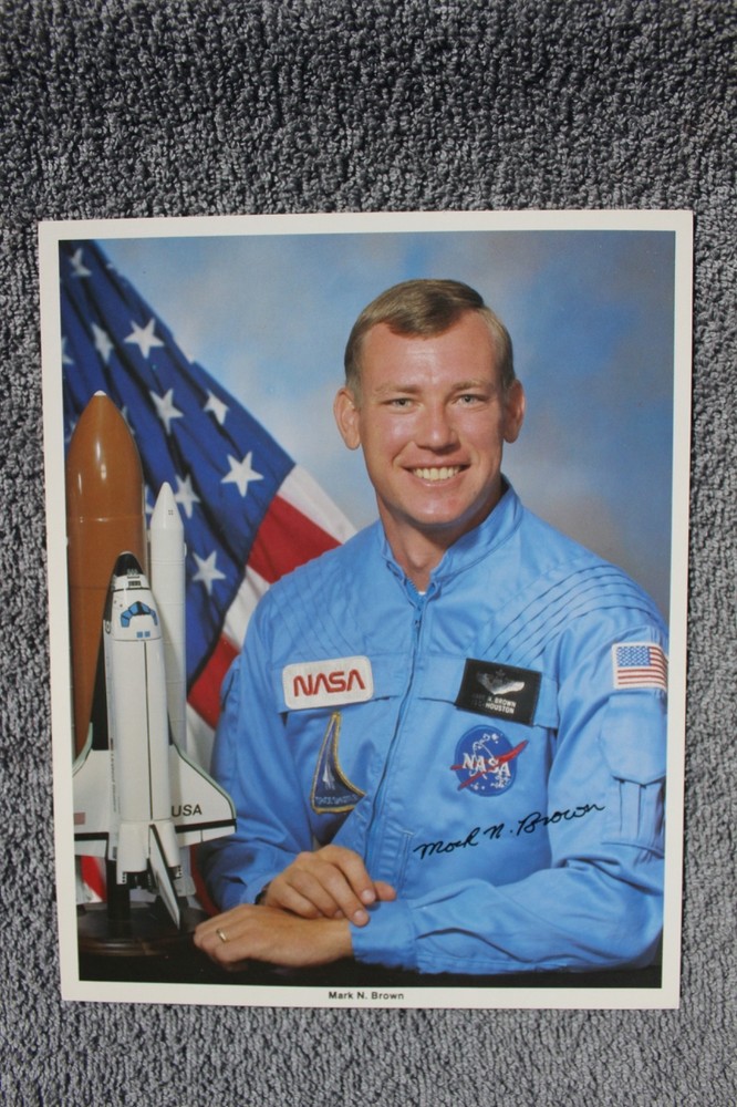 Astronaut Autograph - Space - Shuttle NASA  - MARK N. BROWN  - Signed