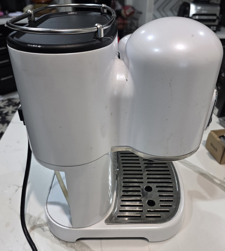 KitchenAid KES2102FP Expresso Maker White