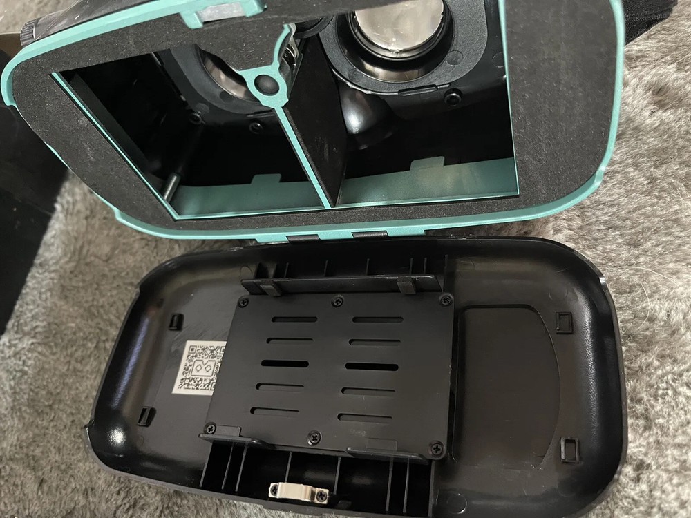 Virtual Reality-Headset-Utopia 360-Smartphone-3D Opened Box Unused