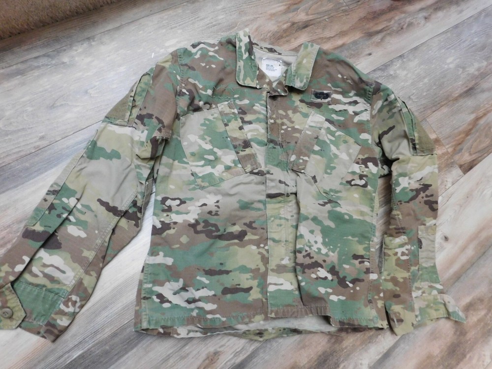 US ARMY OCP COAT SZ MEDIUM - SHORT