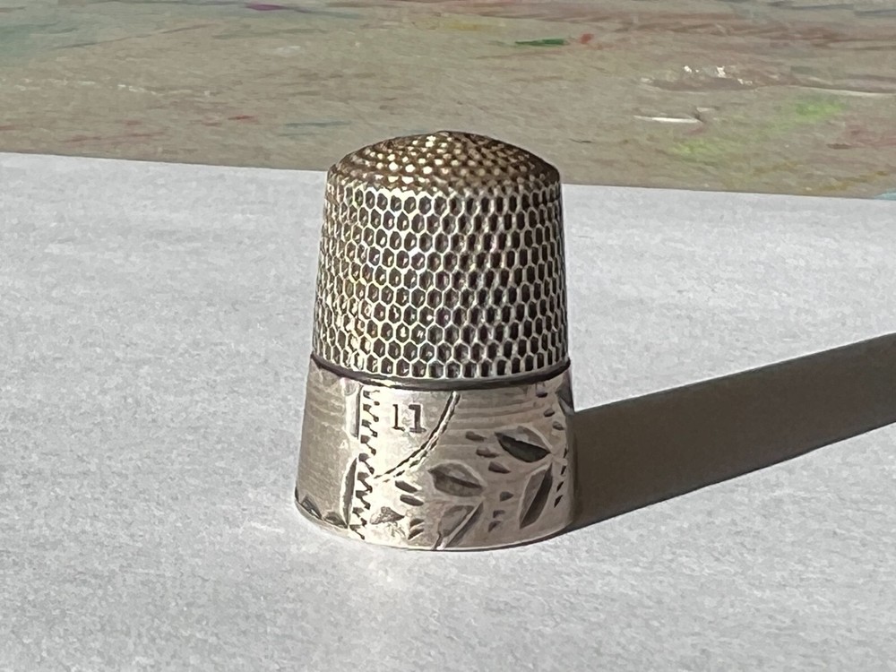 Antique Sterling Simons Floral Thimble