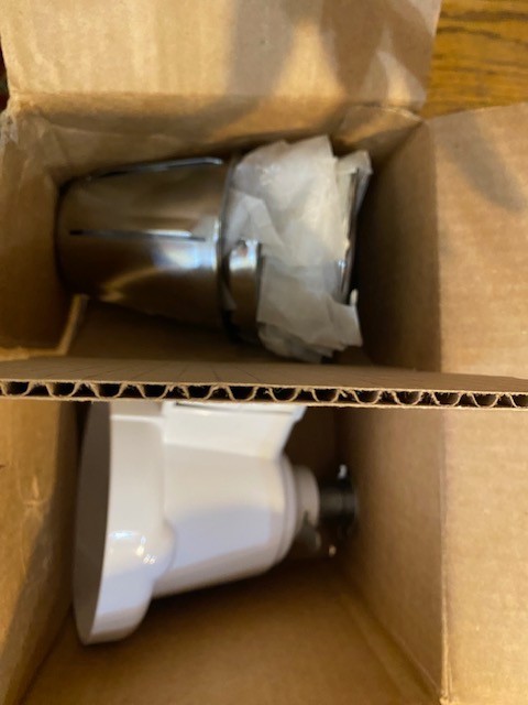 KITCHEN AID SLICER & SHREDDER ATTACHMENT NEW