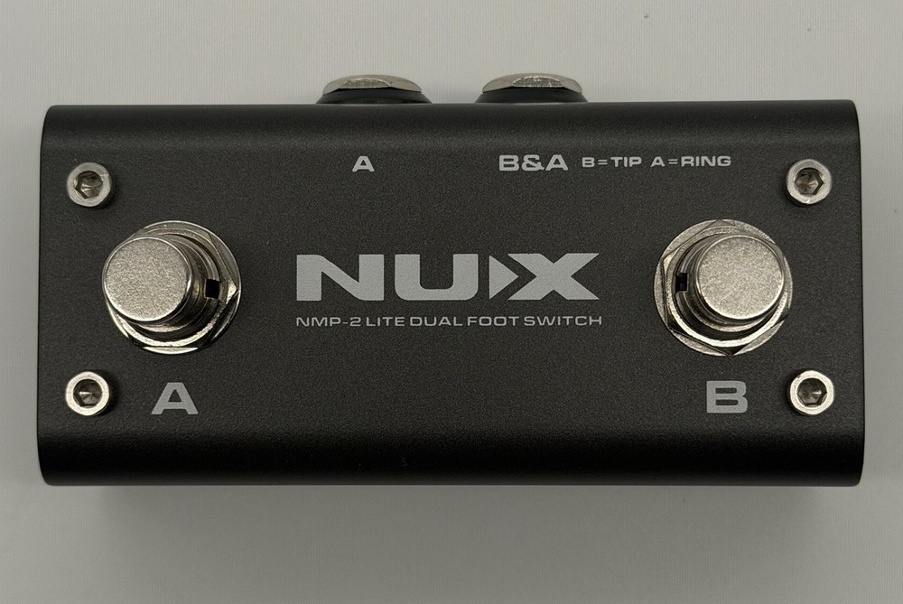 NUX Loop Core Deluxe Bundle Dual Foot Switch