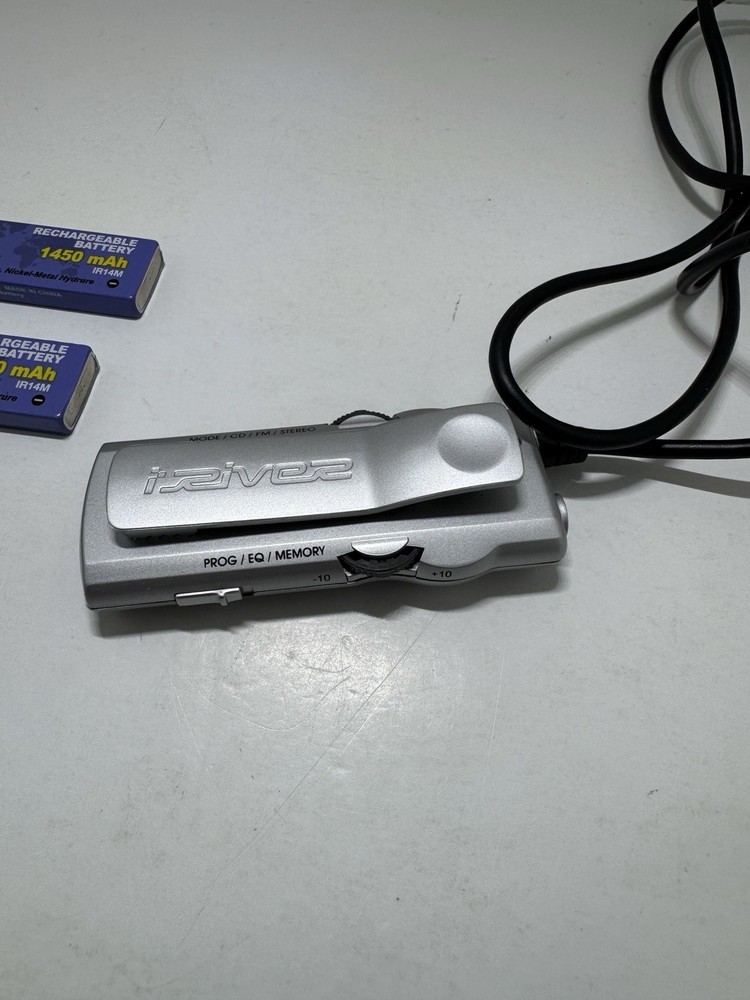 IRiver Multi-codec CD Player / FM Tuner Remote Controller + Accessories