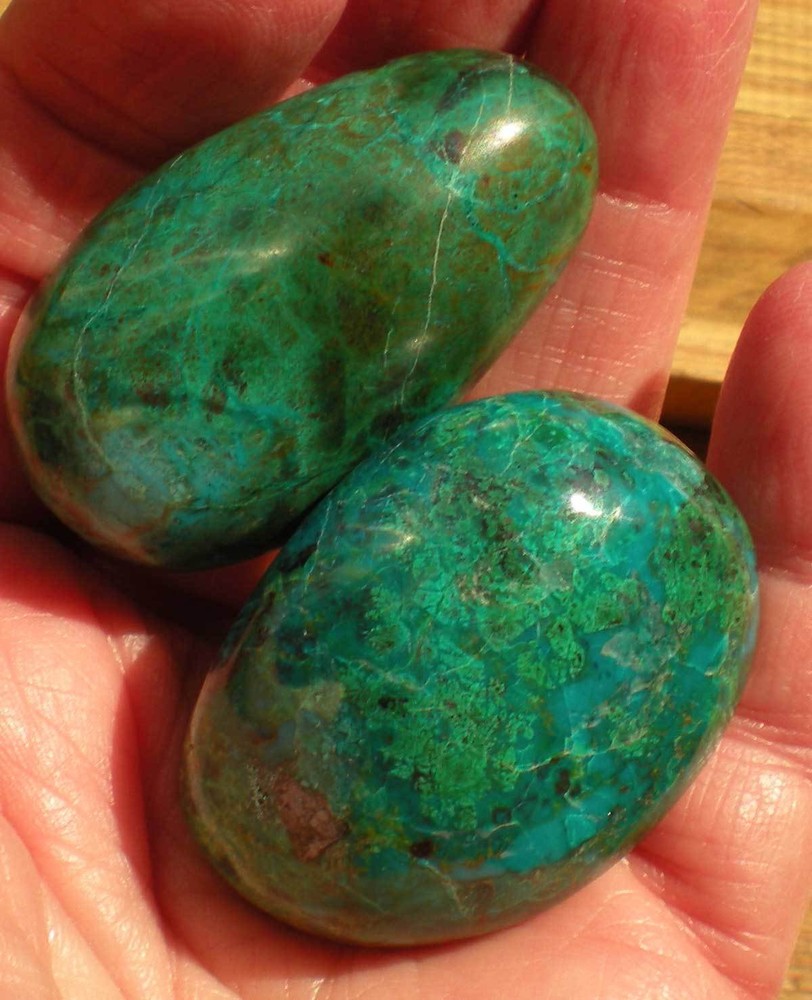 Chrysacolla - 2 Tumbled Stones rt580a