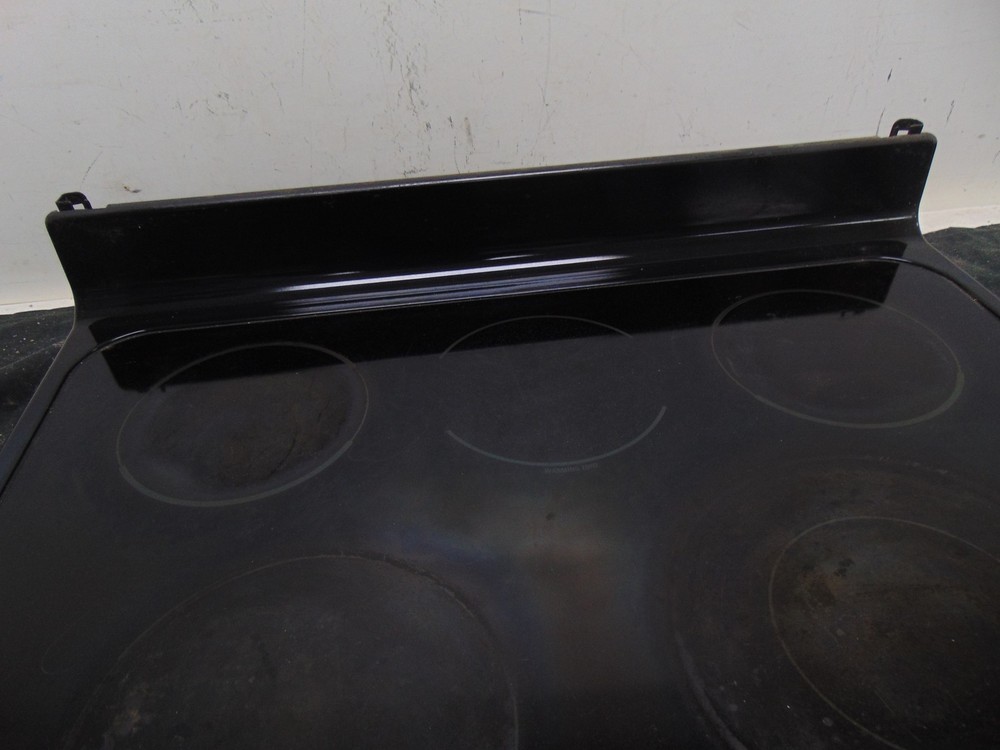 GE Electric Range JBP80B0H2BB Cooktop Assembly with Burners